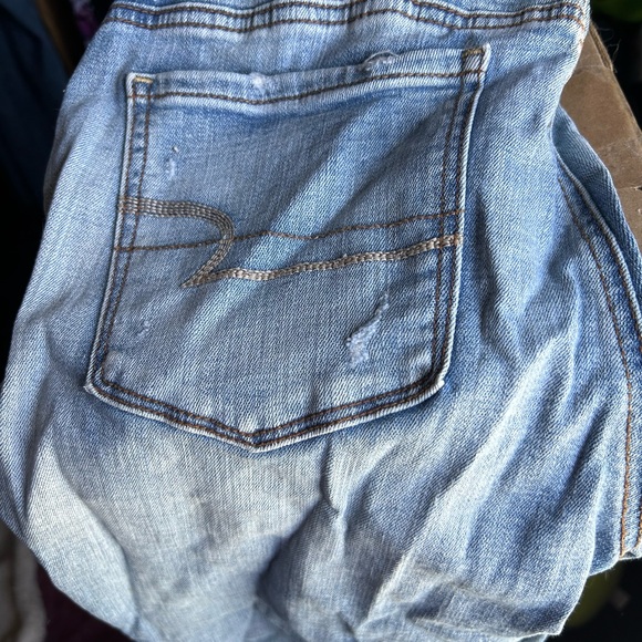 American Eagle Ripped Skinny Jeans - Picture 5 of 6